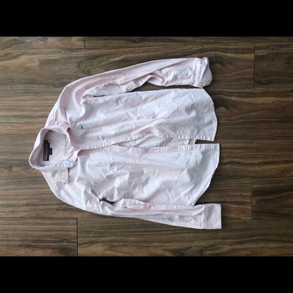 Vineyard vines button down shirt